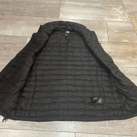 The North Face Men's ThermoBall Eco Vest 2.0 in TNF black S - Picture 4 of 7